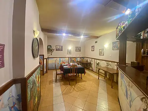 Satılır obyekt 200 m²