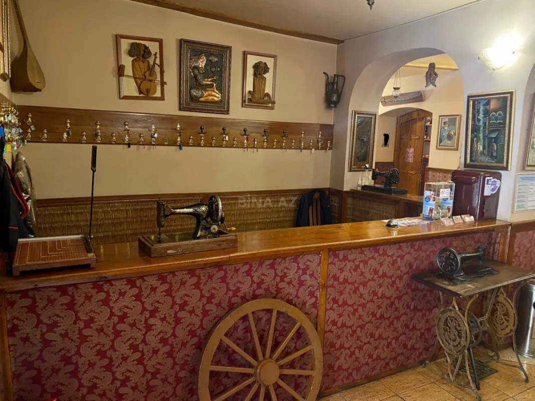 Satılır obyekt 200 m²