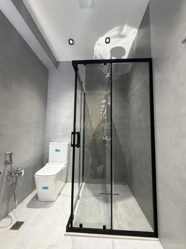 Satılır 2 otaqlı mənzil 84 m²