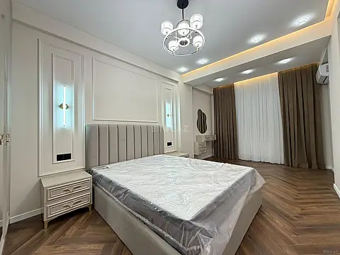 Satılır 2 otaqlı mənzil 84 m²