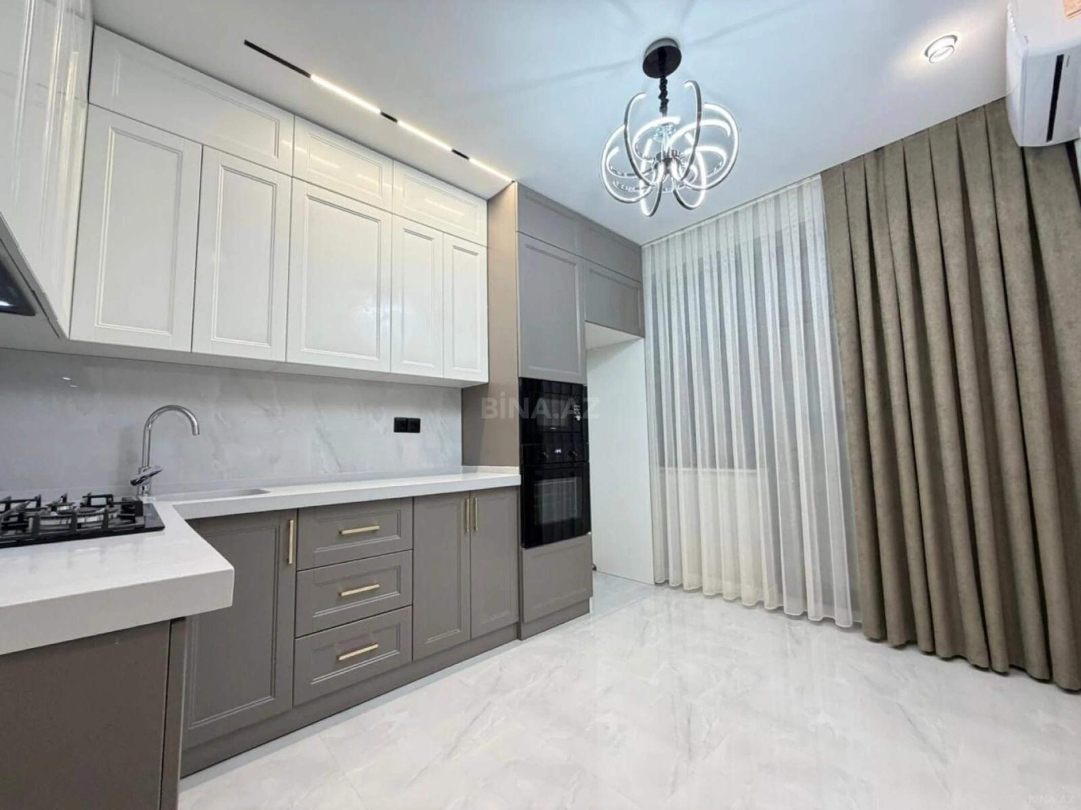 Satılır 2 otaqlı mənzil 84 m²