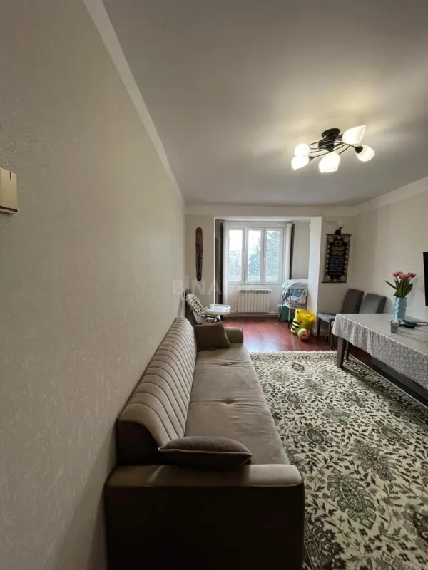 Satılır 2 otaqlı mənzil 58 m²