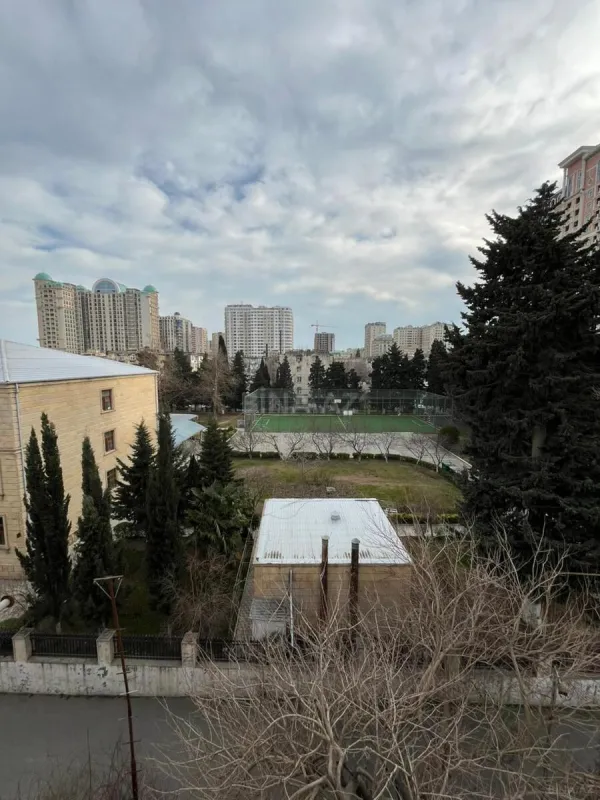 Satılır 2 otaqlı mənzil 58 m²