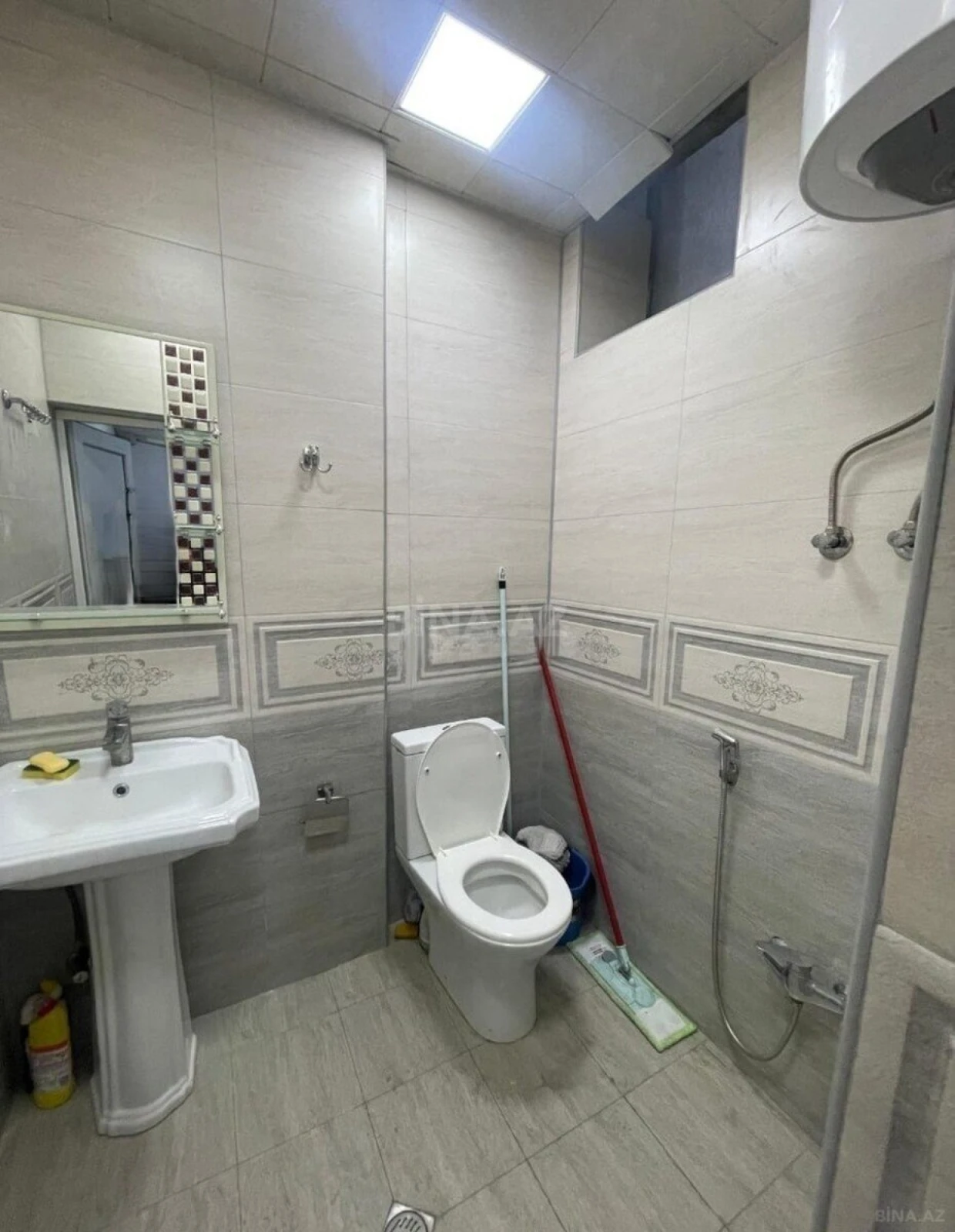 Kirayə verilir 3 otaqlı ofis 101 m²