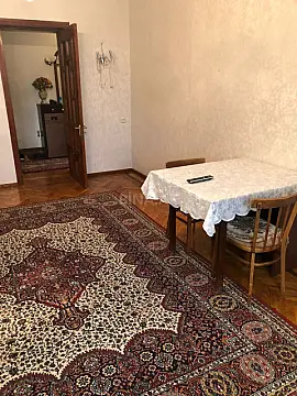 Kirayə verilir 2 otaqlı mənzil 65 m²