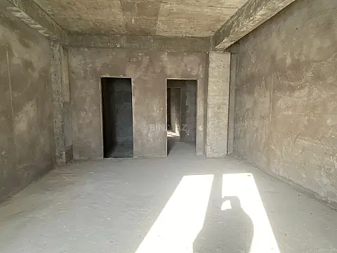 Satılır 3 otaqlı mənzil 132 m²