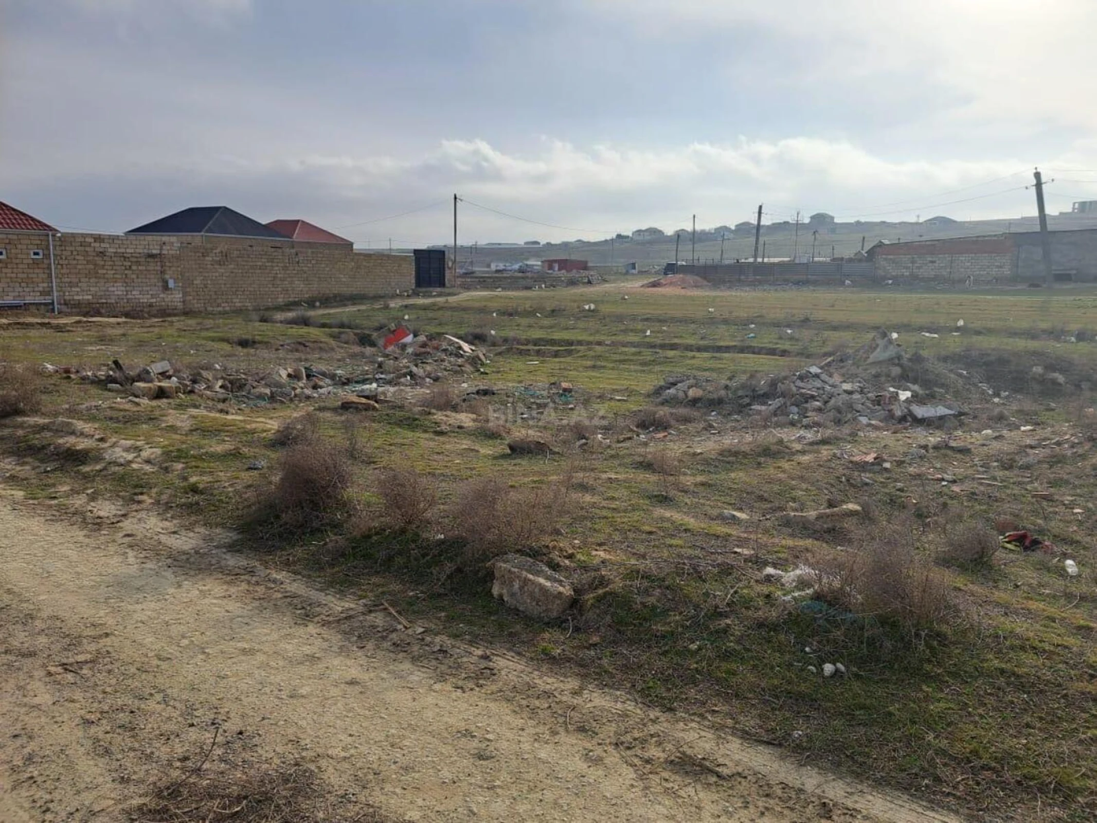 Satılır torpaq sahəsi 12 m²