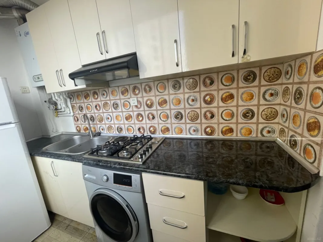 Kirayə verilir 2 otaqlı mənzil 60 m²