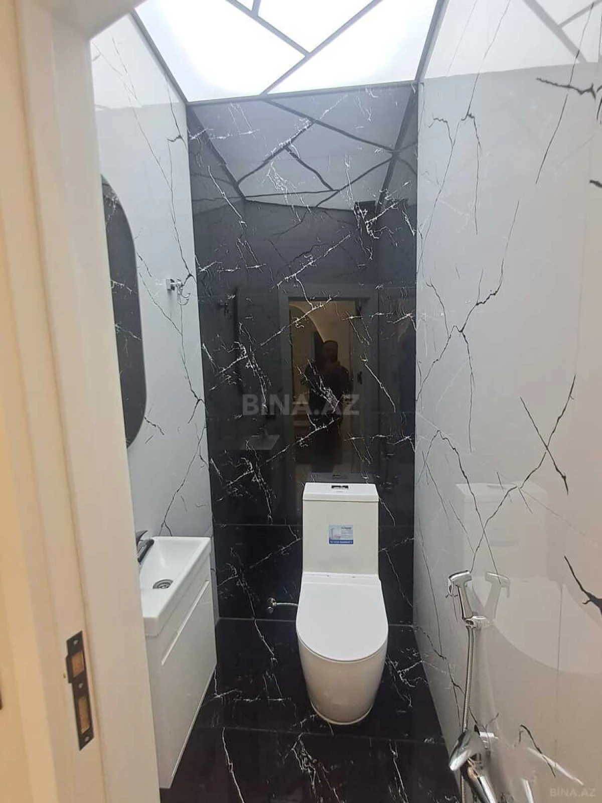 Satılır 3 otaqlı mənzil 105 m²