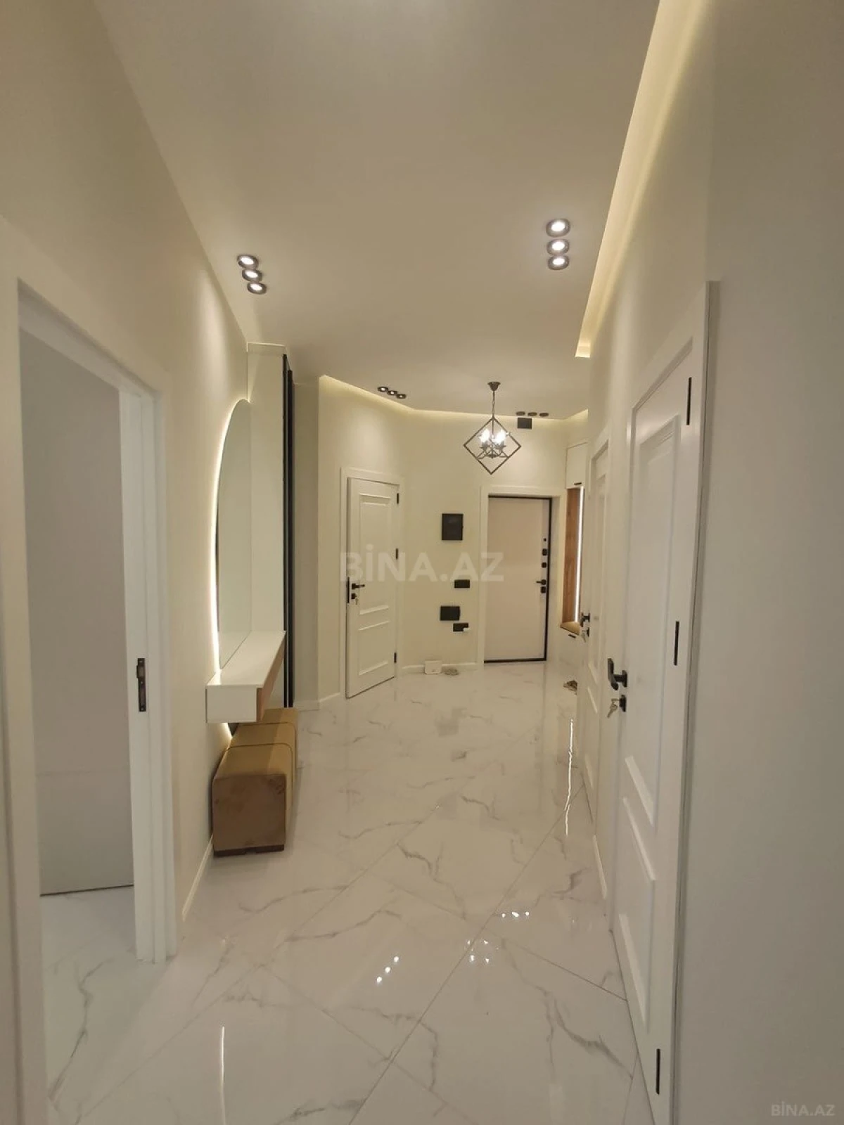 Satılır 3 otaqlı mənzil 105 m²