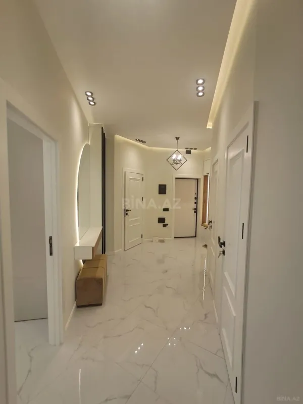 Satılır 3 otaqlı mənzil 105 m²