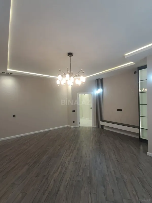 Satılır 3 otaqlı mənzil 105 m²