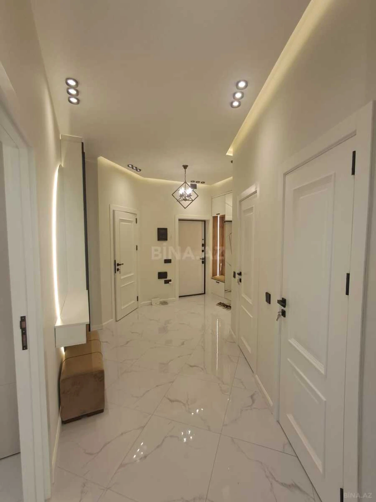 Satılır 3 otaqlı mənzil 105 m²