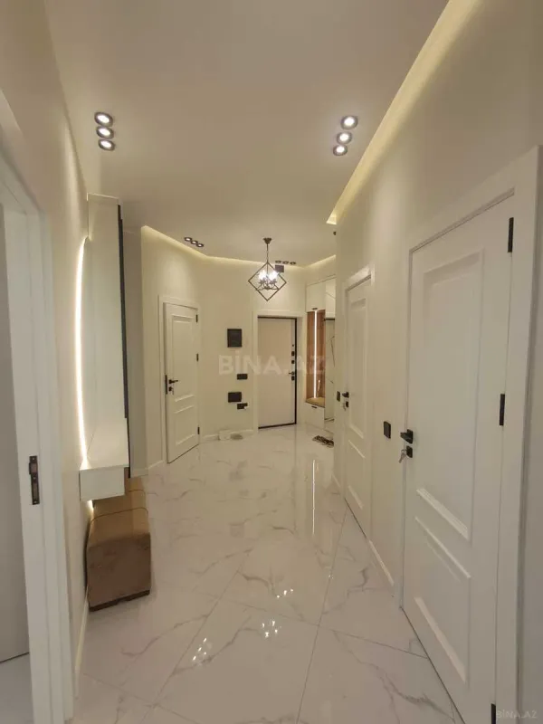 Satılır 3 otaqlı mənzil 105 m²
