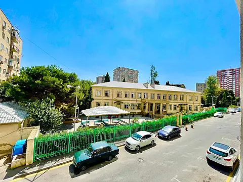 Satılır 3 otaqlı mənzil 97 m²