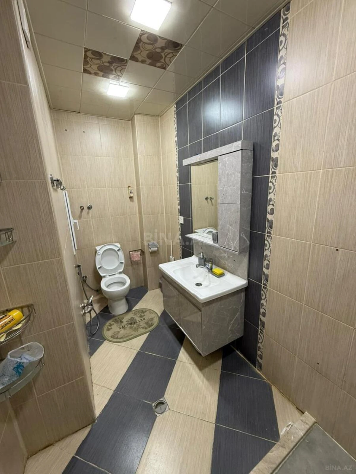 Kirayə verilir 3 otaqlı mənzil 107 m²