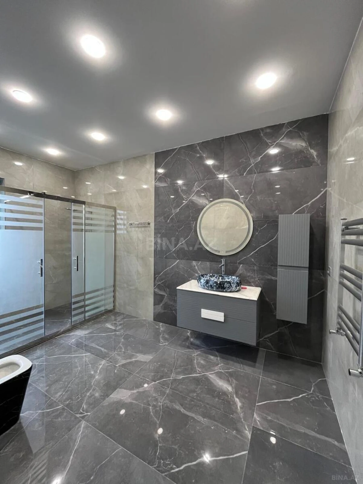 Satılır 7 otaqlı həyət evi 500 m²