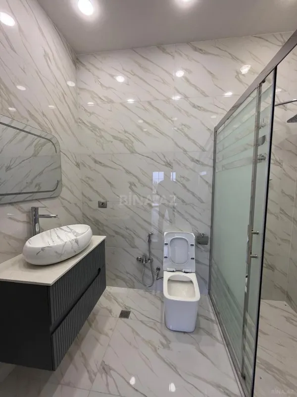 Satılır 7 otaqlı həyət evi 500 m²