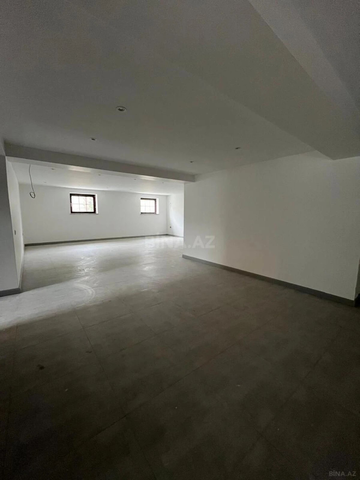Satılır 7 otaqlı həyət evi 500 m²