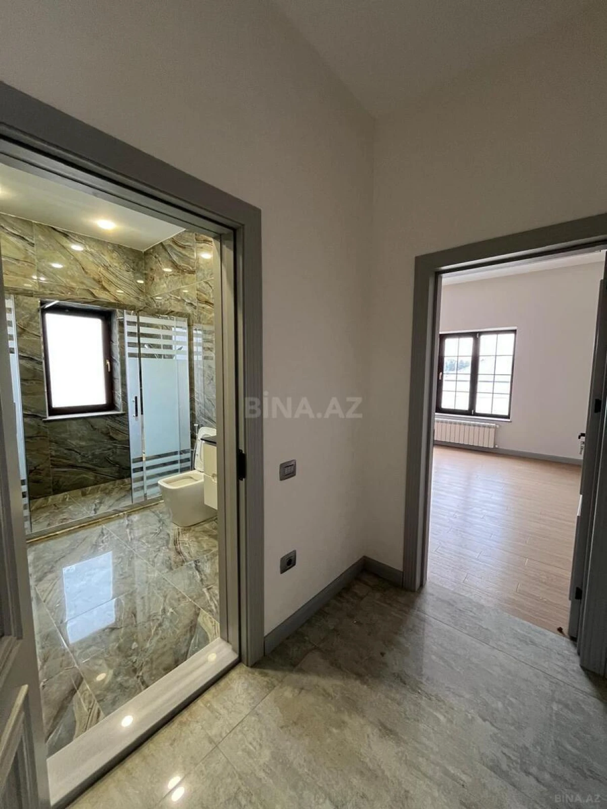 Satılır 7 otaqlı həyət evi 500 m²