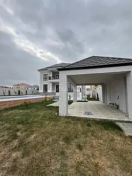 Satılır 7 otaqlı həyət evi 500 m²