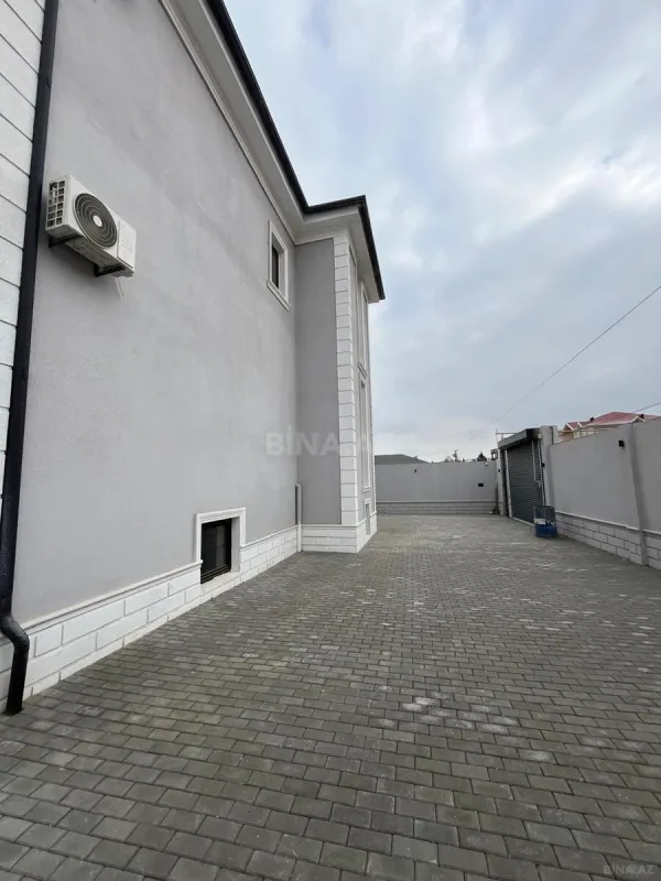 Satılır 7 otaqlı həyət evi 500 m²