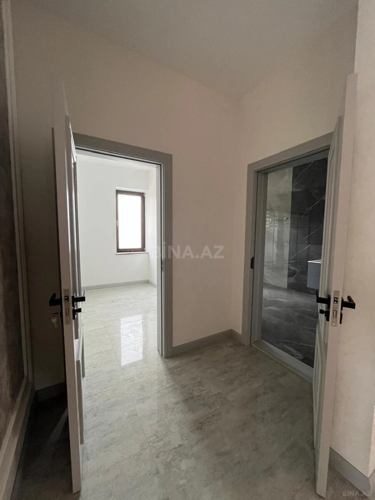 Satılır 7 otaqlı həyət evi 500 m²