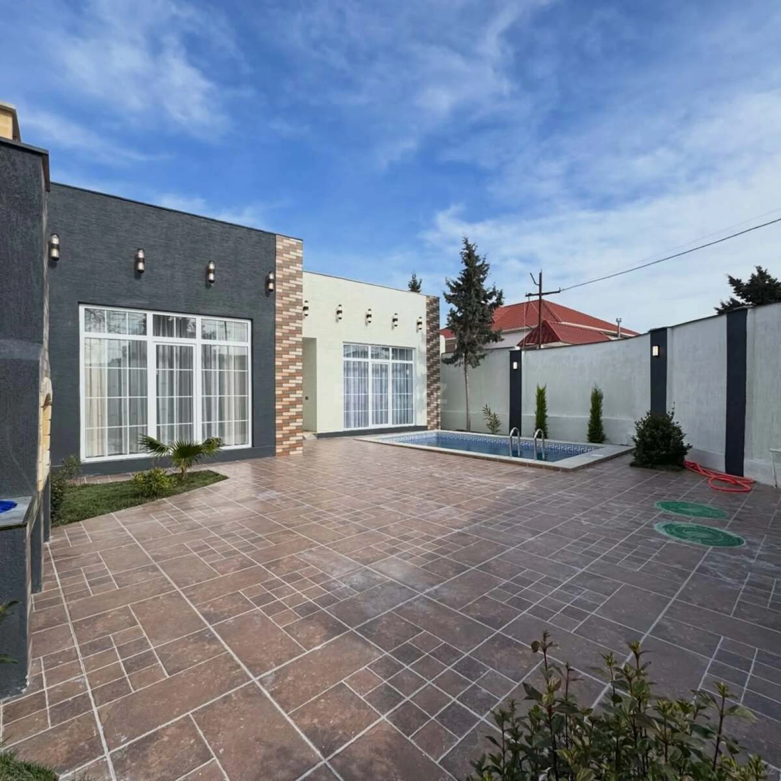 Satılır 4 otaqlı həyət evi 110 m²