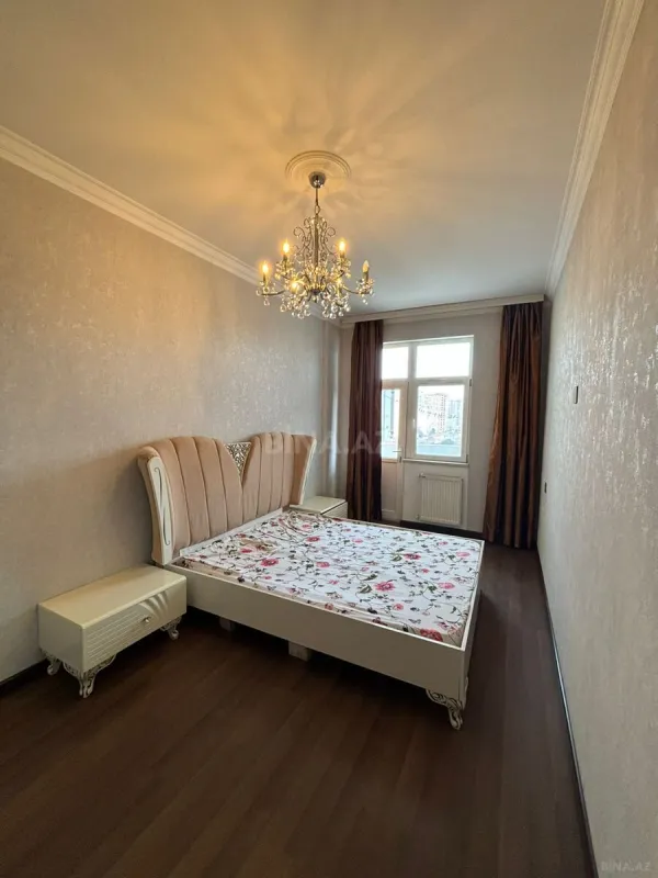 Kirayə verilir 3 otaqlı mənzil 115 m²