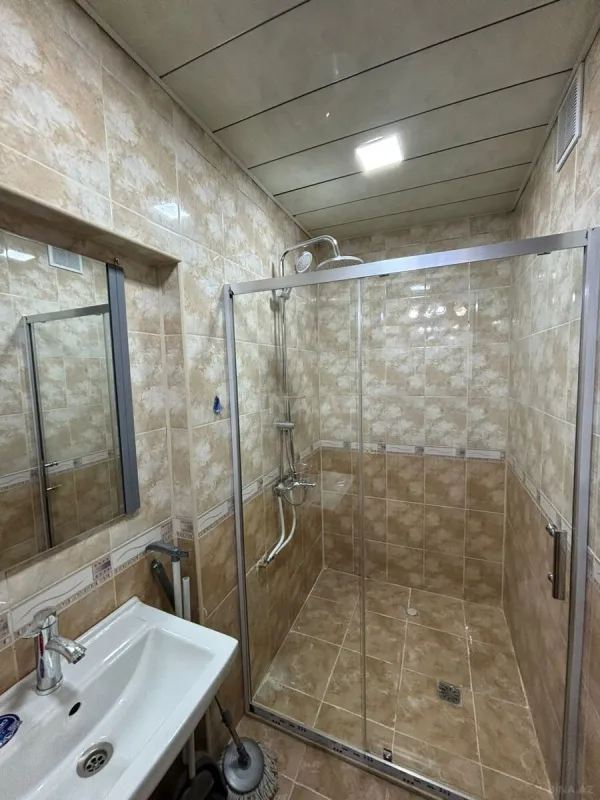 Kirayə verilir 3 otaqlı mənzil 115 m²