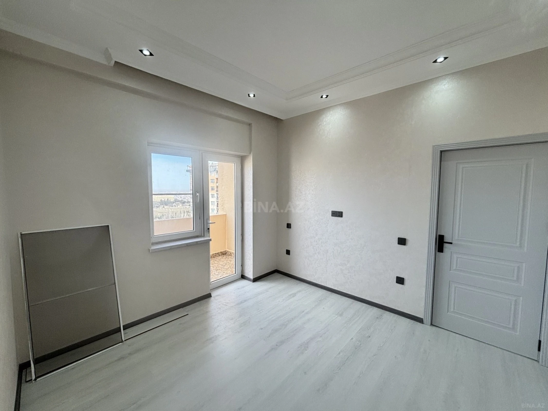 Satılır 2 otaqlı mənzil 70 m²