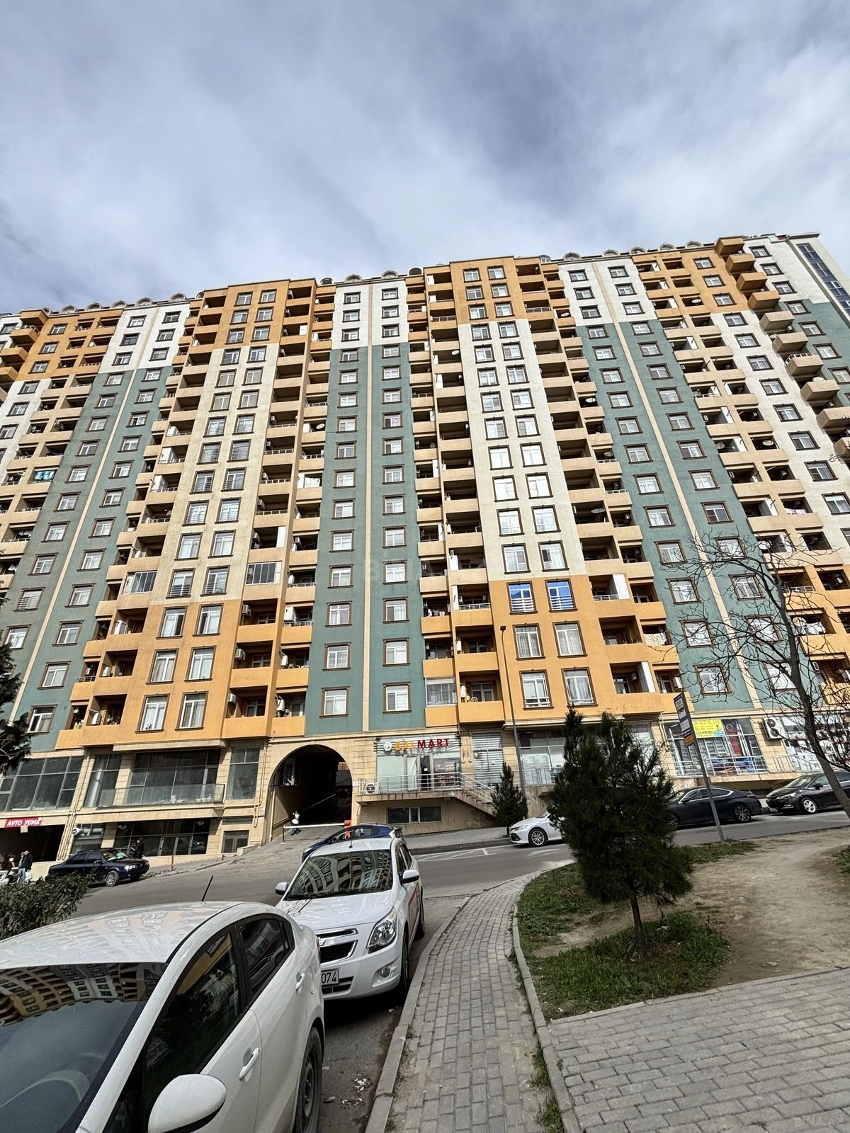 Satılır 2 otaqlı mənzil 70 m²