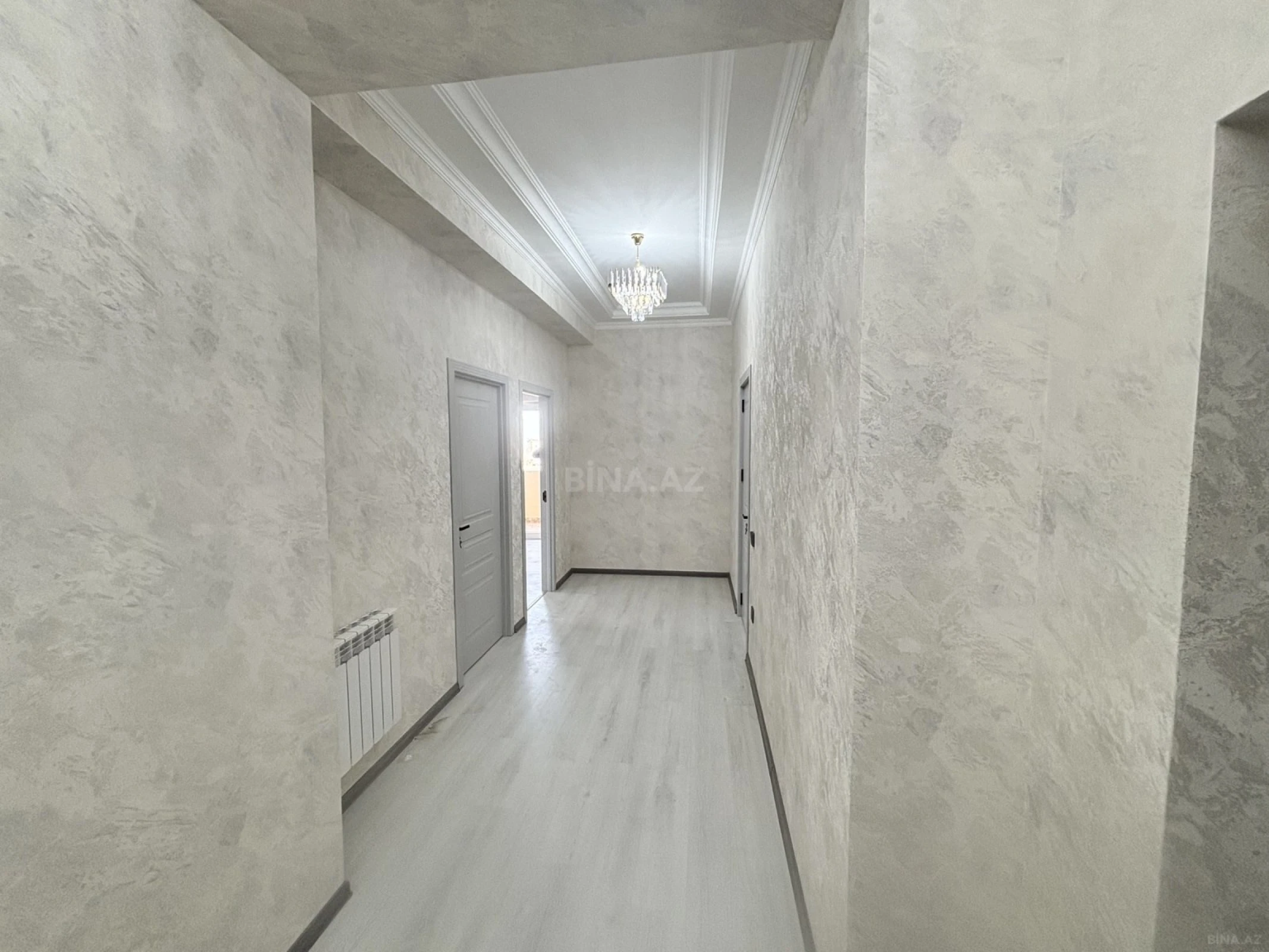 Satılır 2 otaqlı mənzil 70 m²