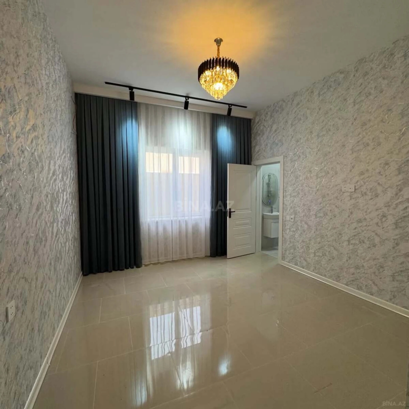 Satılır 4 otaqlı həyət evi 140 m²
