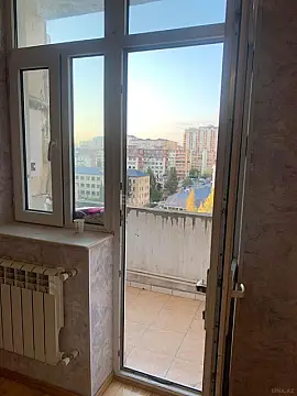 Satılır 3 otaqlı mənzil 63 m²
