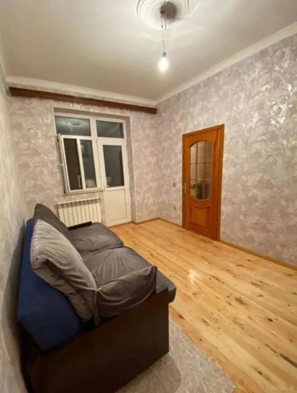 Satılır 3 otaqlı mənzil 63 m²