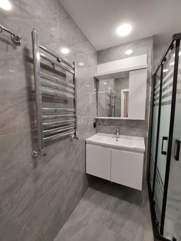 Satılır 2 otaqlı mənzil 58.5 m²
