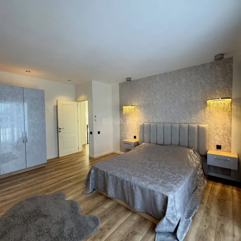 Satılır 5 otaqlı həyət evi 190 m²