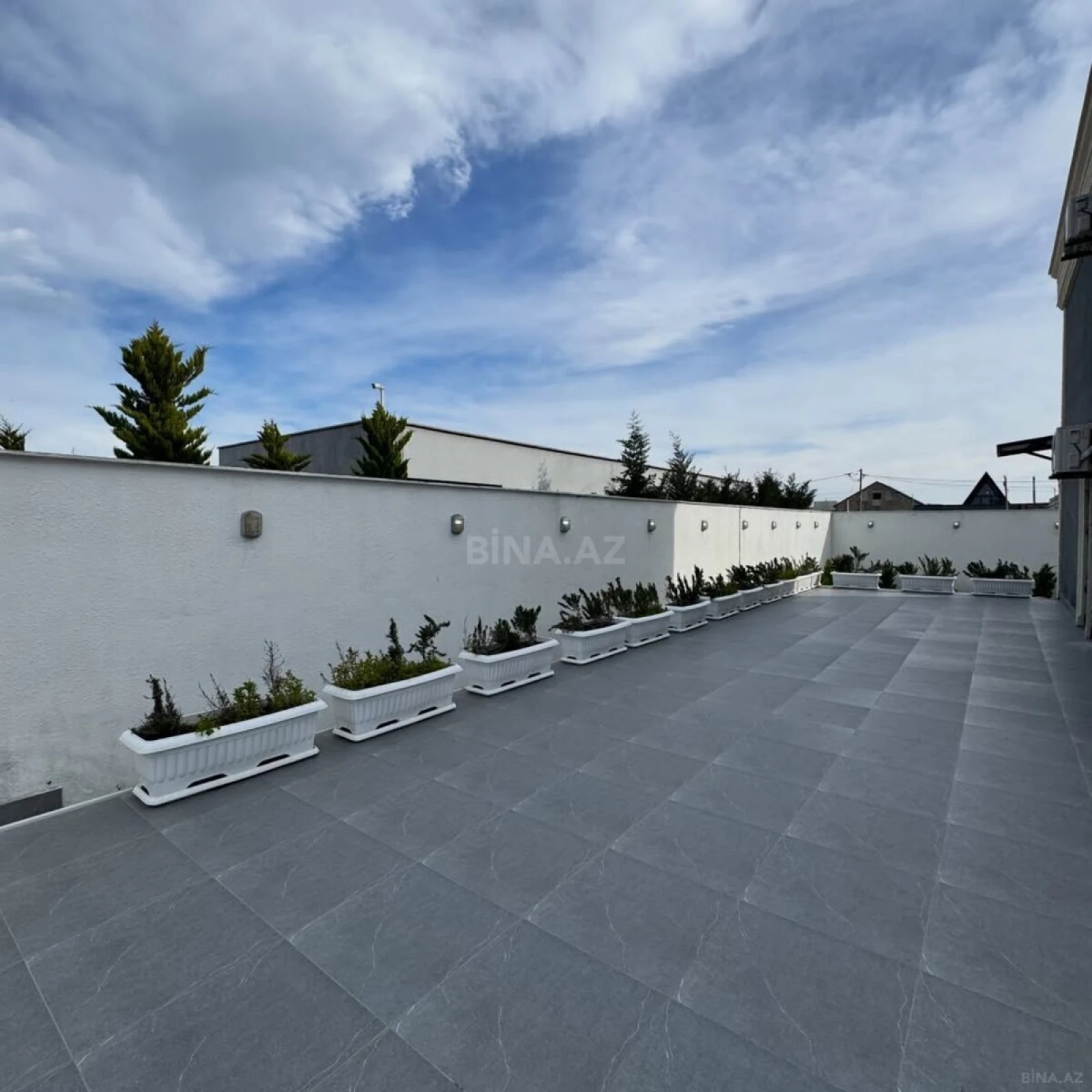 Satılır 5 otaqlı həyət evi 190 m²