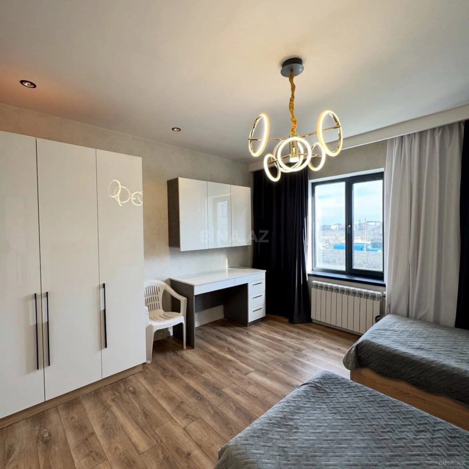 Satılır 5 otaqlı həyət evi 190 m²