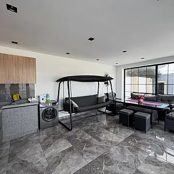 Satılır 5 otaqlı həyət evi 190 m²