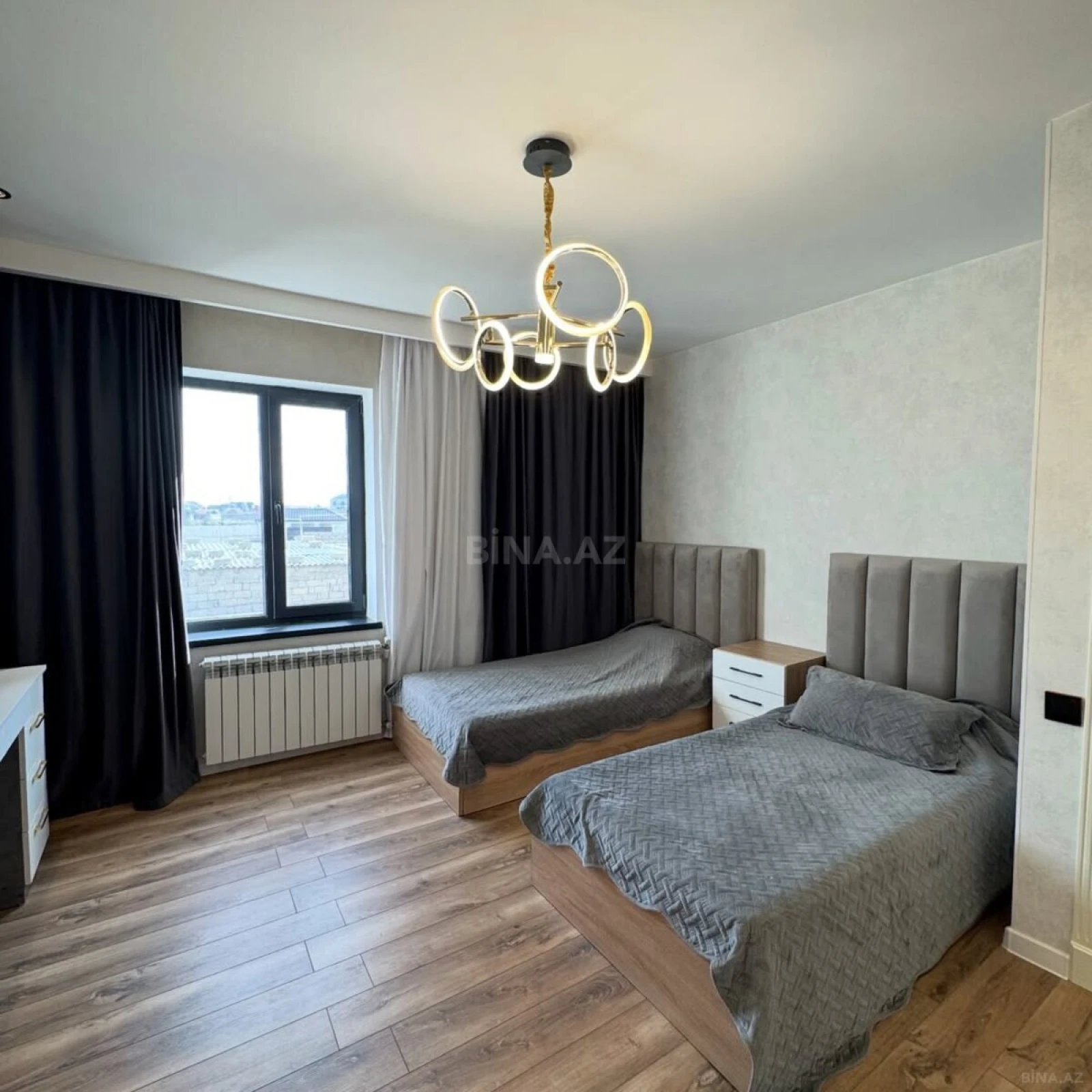 Satılır 5 otaqlı həyət evi 190 m²