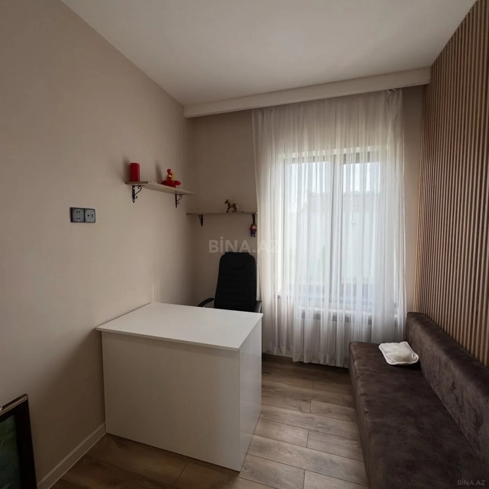 Satılır 5 otaqlı həyət evi 190 m²