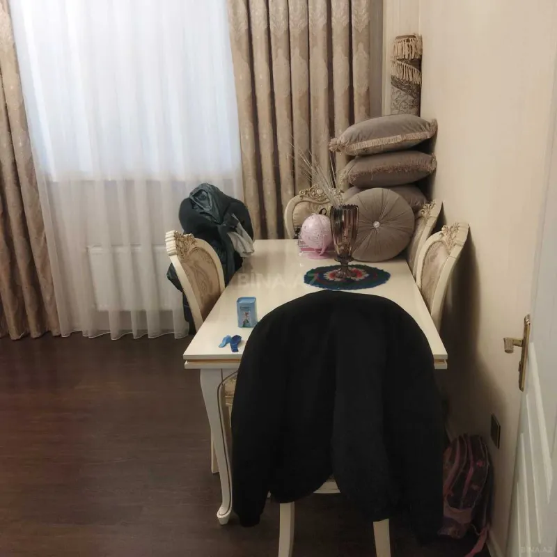 Satılır 2 otaqlı mənzil 60 m²