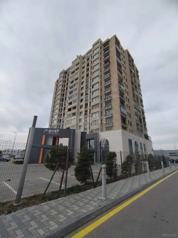 Satılır 6 otaqlı mənzil 396 m²