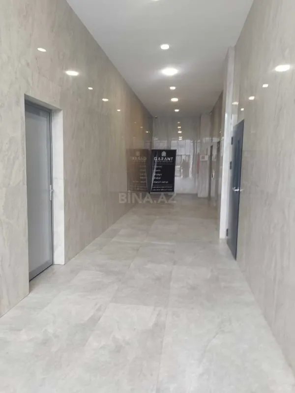 Satılır 6 otaqlı mənzil 396 m²