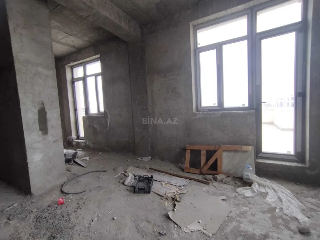 Satılır 6 otaqlı mənzil 396 m²