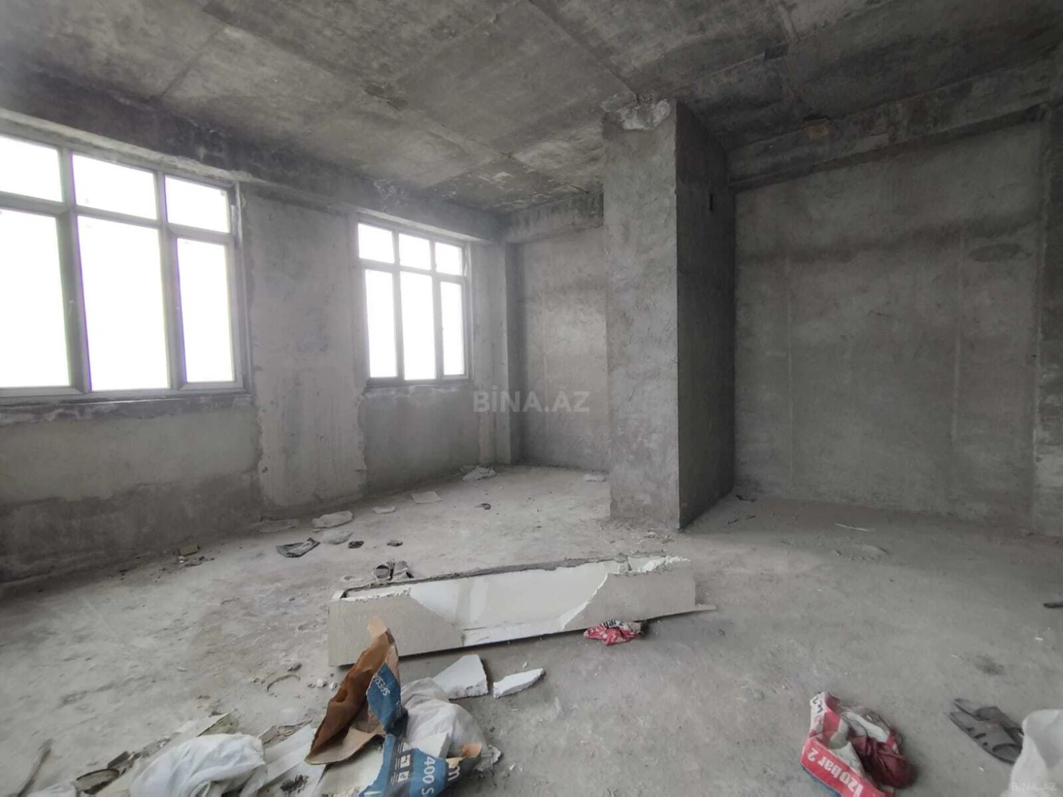 Satılır 6 otaqlı mənzil 396 m²
