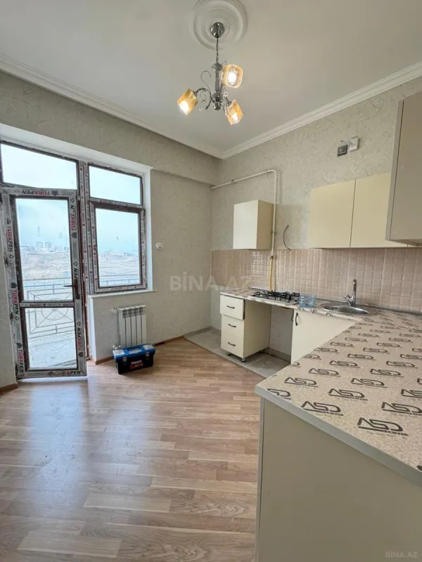 Satılır 2 otaqlı mənzil 79 m²