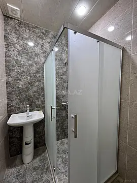 Satılır 2 otaqlı mənzil 79 m²